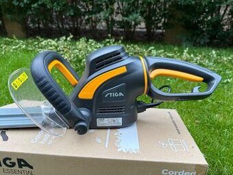 Plotostrih Stiga HT106C