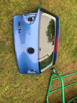 Predám zadné kufrove dvere do vw golf5 hatcback