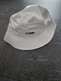 Letný klobúk Tommy Jeans