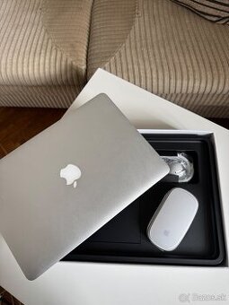 Apple MacBook Air 2015 + Magic Mouse