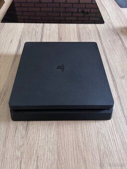 PS4 + FIFA 24 ZADARMO