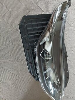 KIA Ceed III Full LED pravé predne svetlo