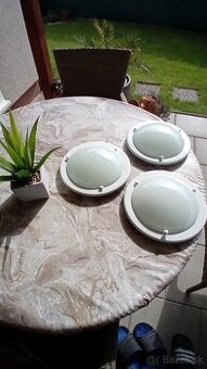 Stropna lampa
