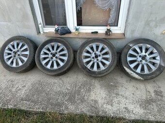 Elektróny 4x100