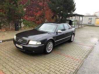 Predám Audi S8 d2, r.v.2001 automat 4.2l benzin, 4x4 265kW