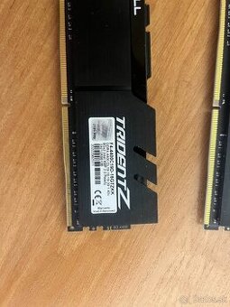 RAM G.SKILL DDR4 4400MHz CL19 Trident Z