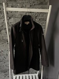 Michael Kors v.M