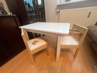 Detsky stolik a stolicky