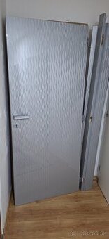 Izbove dvere 80cm ,práve z oblozkou