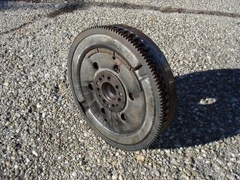 Renault Scenic - zotrvačník