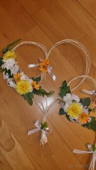 Svadobná výzdoba na auto