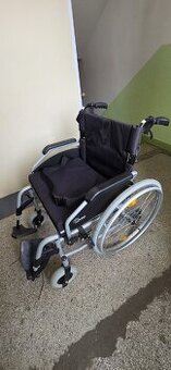 Pozor znížená cena .Predám invalidný vozík