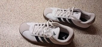 Tenisky Adidas (vel. 38)