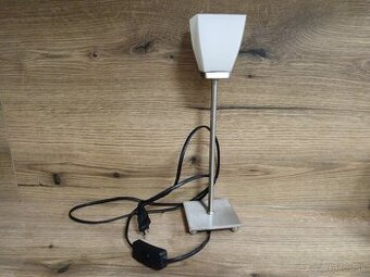 Stolná lampa
