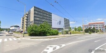 Garážový box vo veľkogarážach na Hlinách