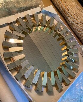 Dizajnové interiérové zrkadlo