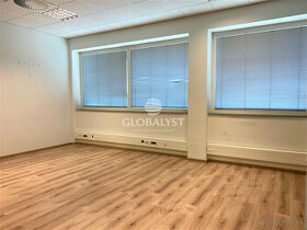 Atraktívna, klimatizovaná kancelária 36 m2 v centre