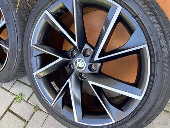 VEGA orig.skoda Superb3V 5x112 8j x19 ET 45 VW 225 45 R1
