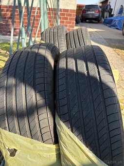 Michelin 205/60R16 LETNE PNEU 4KS.
