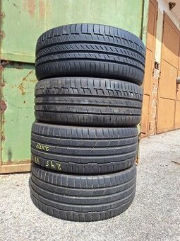245/45R19