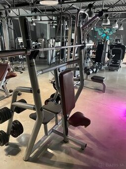 Technogym - element vertical benchpress