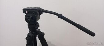 Predam profesionalny fluidny video stativ