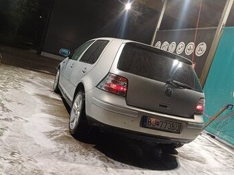 Zadne svetla na golf 4