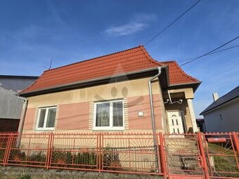 Na predaj 3-izbový rodinný dom s pekným pozemkom v obci Iža