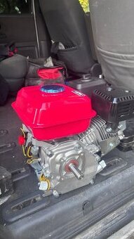 Benzínový motor