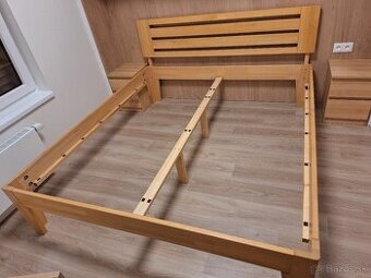 Masivna postel 180x200