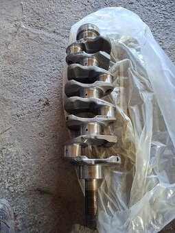 Kľukovy hriadeľ Zetor proxima , frontera 4v 78.003.001