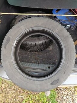 215/55r17 zimné Continental