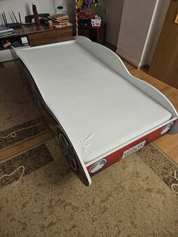 Detska posteľ (Auto)