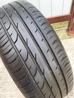 Pneu 215/60 R 16