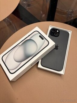 Predám čierny iPhone 15 256 GB