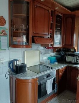 Kuchyňská linka buk masiv s vestavěnými spotřebiči,5723