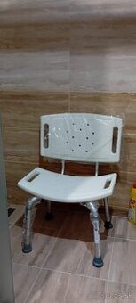 Stolička do sprchy