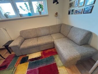 Rozkladací gauč s úložným priestorom