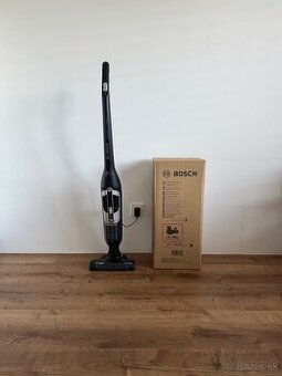 Tyčový aku vysávač 2v1 BOSCH BCH3K2801