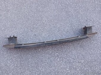 Volkswagen passat b6 vystuha zadneho naraznika