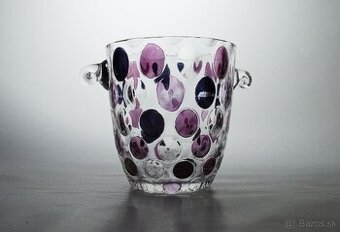 Sklenená nádoba na ľad