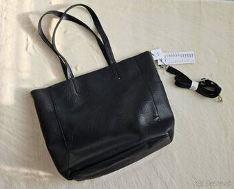 Jednoduchá čierna kabelka/taška na rameno, Sinsay