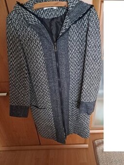 dámsky kabát s kapucou