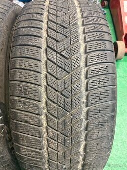 Pirelli dvojrozmer R22 Zimne