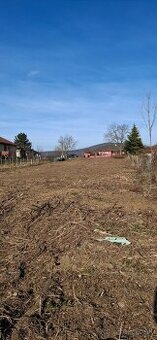 Predaj pozemok . Podhorany , časť Mechenice , 1413 m2