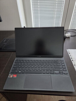 Ultrabook Asus Zenbook 14" UM425IA-AM021T