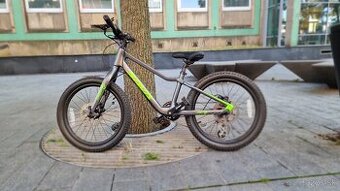 Sava Barn 2.4 - detský karbónový bicykel
