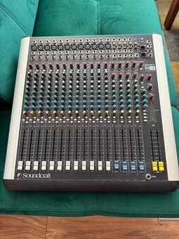 Soundcraft SPIRIT M12