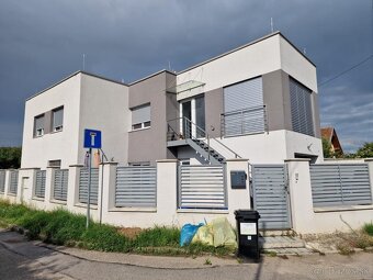 Prenájom moderného 5-izbového domu - Dubnica nad Váhom - 1