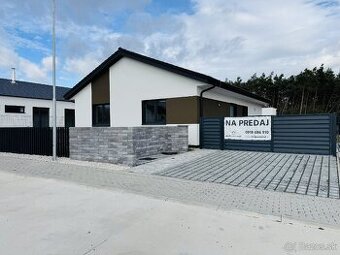 Na predaj 4i RD v obci Gajary.